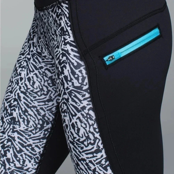 •Lululemon Run Top Speed Crop•​ - Picture 3 of 9